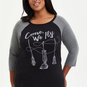 Torrid-Disney Hocus Pocus Black & Gray Raglan Tee- GUC Torrid Size 2